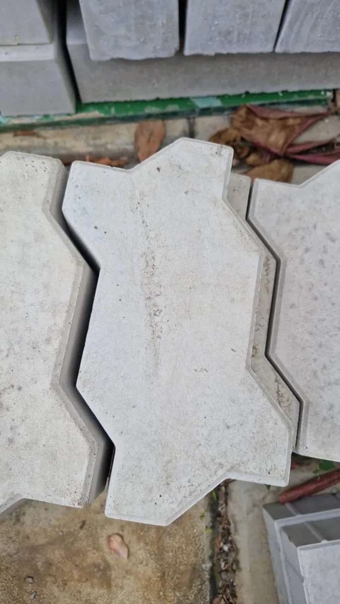 Brick Model 2 photo 2